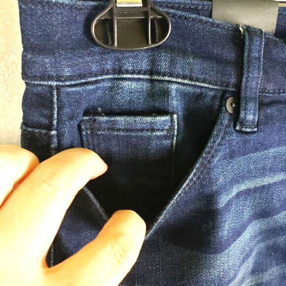 Women's BlankNYC NWT Denim Stretchy Pencil Skirt Waist Size 26/XS/Small - Picture 7 of 13